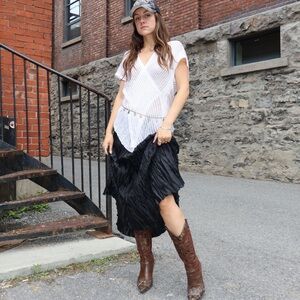 Vintage 90’s black textured maxi skirt